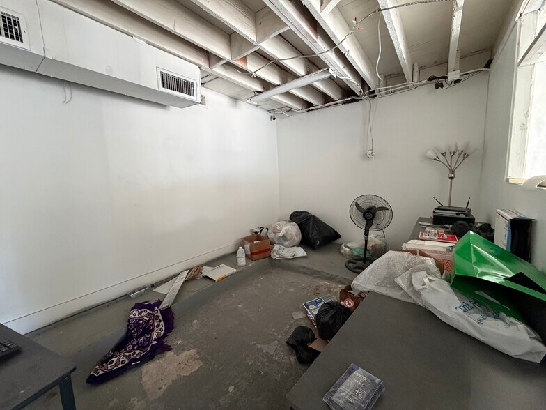 More Photos Of 7815-7817 Melrose Ave, Los Angeles Storefront Retail Office For Lease