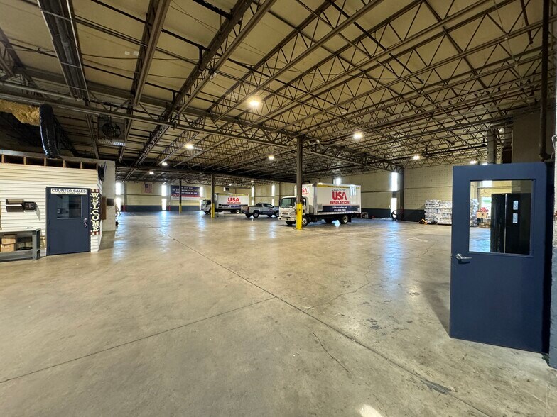 More Photos Of 4515 Patterson Dr SE, Grand Rapids Distribution For Sale