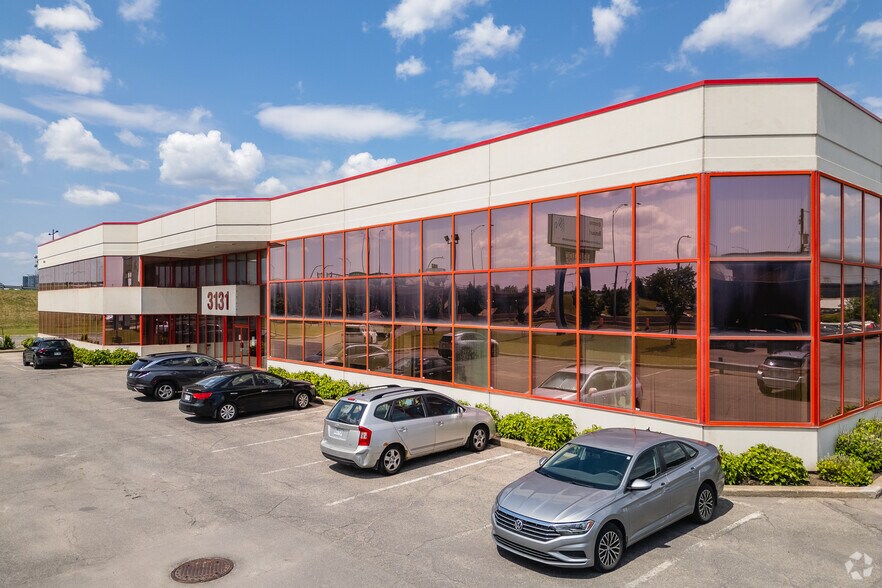 Primary Photo Of 9260-9300 Blvd Henri Bourassa W, Montréal Light Distribution For Lease
