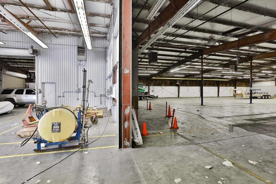 More Photos Of 12130 SH 3, Webster Warehouse For Lease