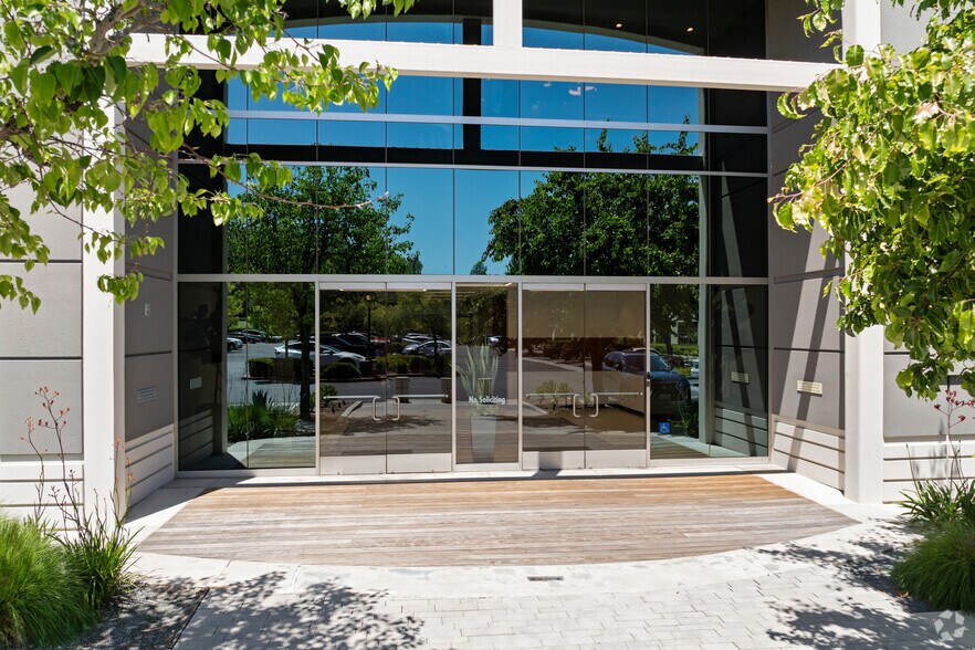 More Photos Of 31111 Agoura Rd, Westlake Village Medical For Lease