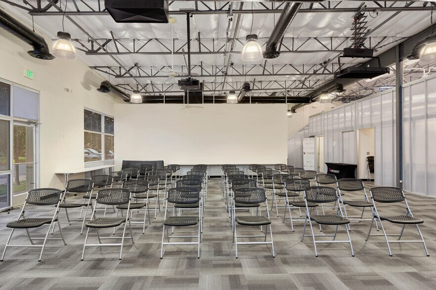 More Photos Of 920 Reserve Dr, Roseville Loft Creative Space For Lease