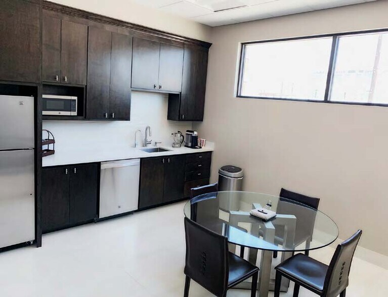 More Photos Of 5400 Pointe West Cir, Richmond Unknown For Lease