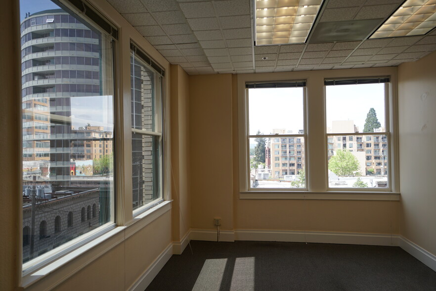 More Photos Of 601-603 Main St, Vancouver Office For Lease