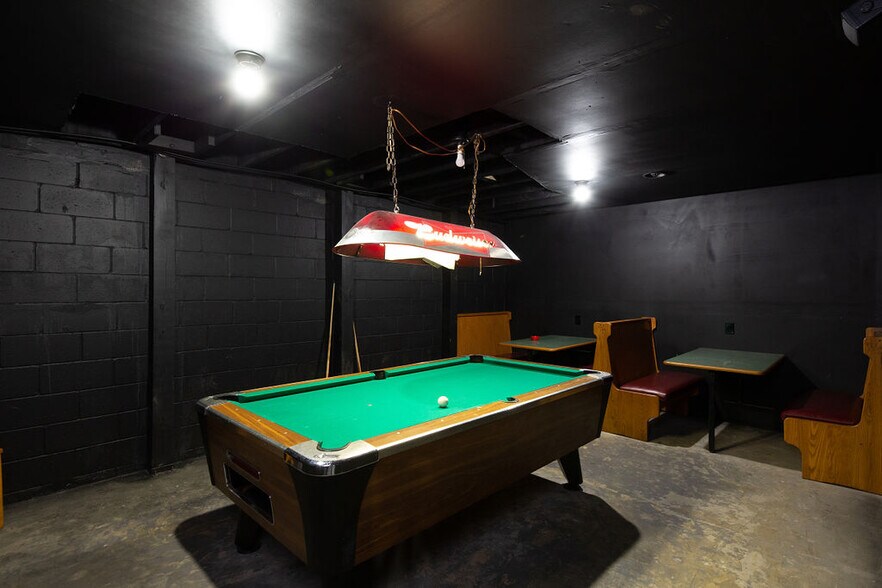 More Photos Of 48 Little Missouri Rd, Jane Restaurant For Sale