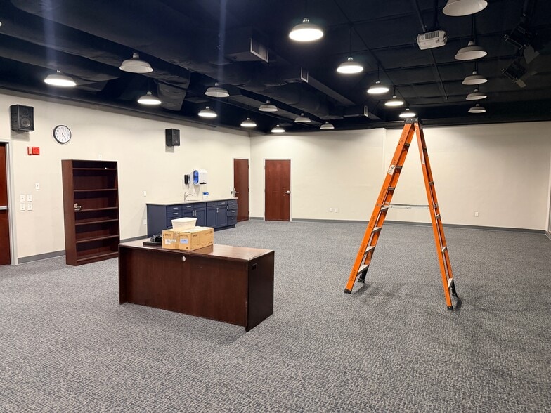 More Photos Of 1530 N 1000 W, Logan Warehouse For Lease