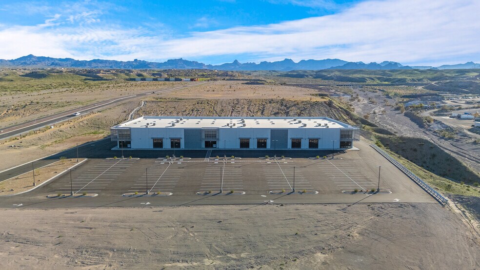 More Photos Of Laughlin Ranch Blvd, Bullhead City Warehouse For Lease