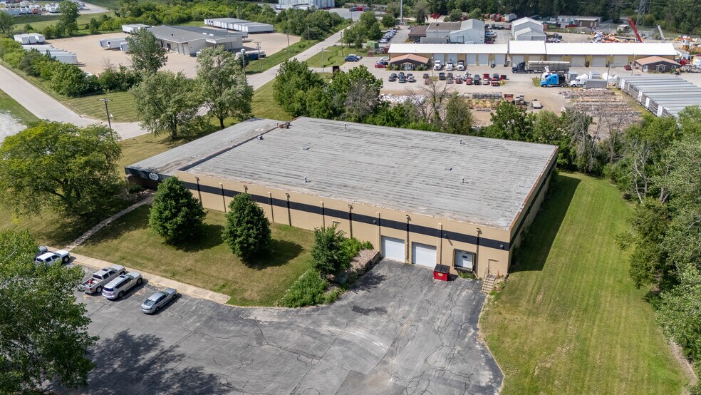 More Photos Of 2860 Industrial Park Rd, Iowa City Warehouse For Sale