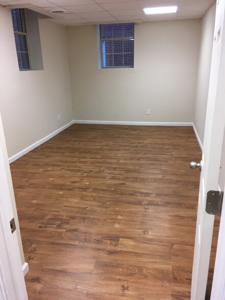 More Photos Of 137 E Washington St, Shelbyville Lodge Meeting Hall For Sale