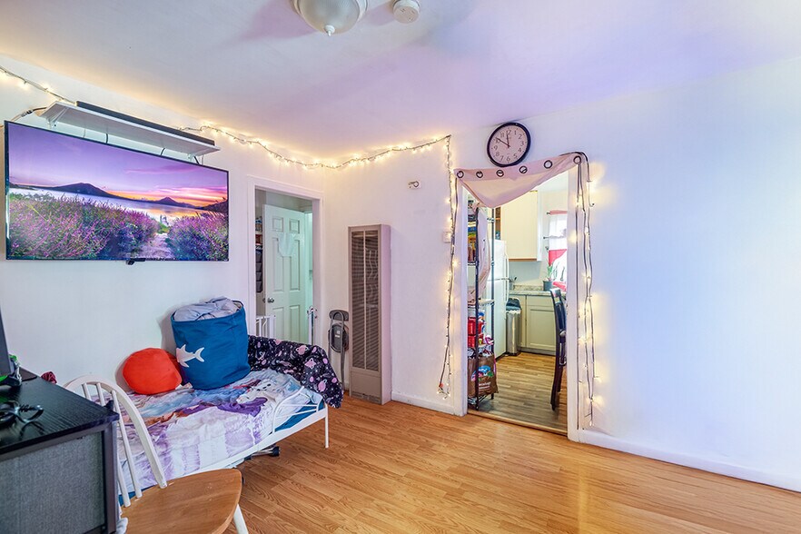 More Photos Of 736 Cedar St, Redwood City Apartments For Sale