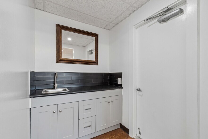 More Photos Of 1453 S Martin Luther King Jr Ave, Clearwater Warehouse For Sale