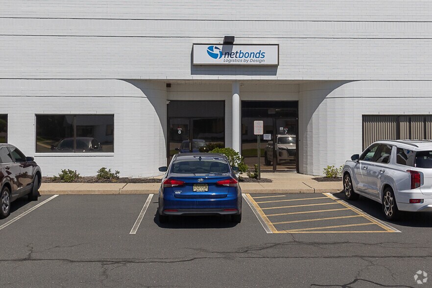 More Photos Of 51 Stouts Ln, Monmouth Junction Light Distribution For Lease