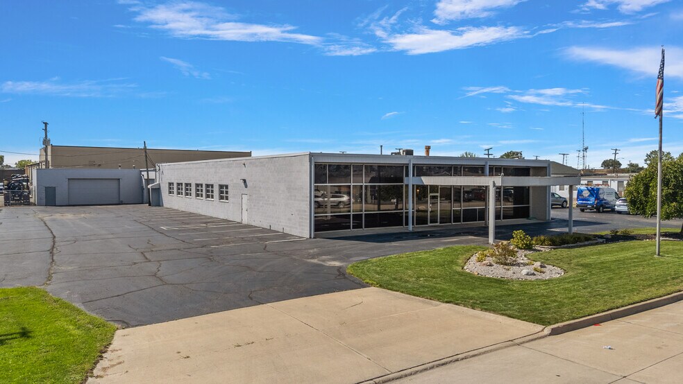 More Photos Of 16560 Industrial St, Roseville Warehouse For Sale