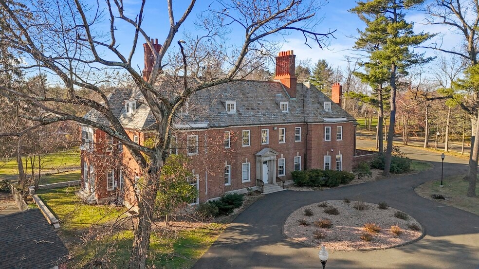 More Photos Of 1265 Asylum Ave, Hartford Lodge Meeting Hall For Lease