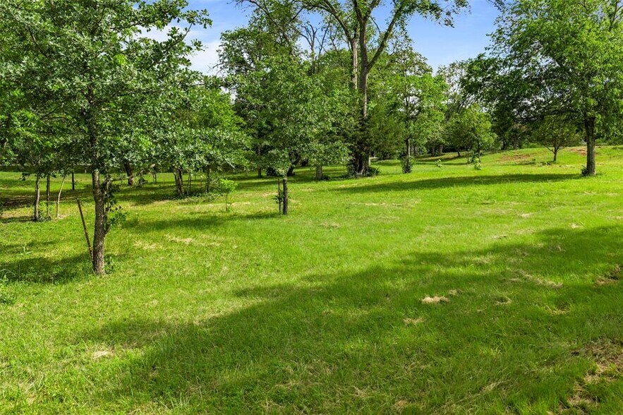 More Photos Of TBD Belton Street, McDade Land For Sale