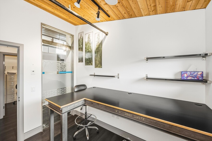 More Photos Of 1600 Carolina St, Bellingham Industrial For Sale