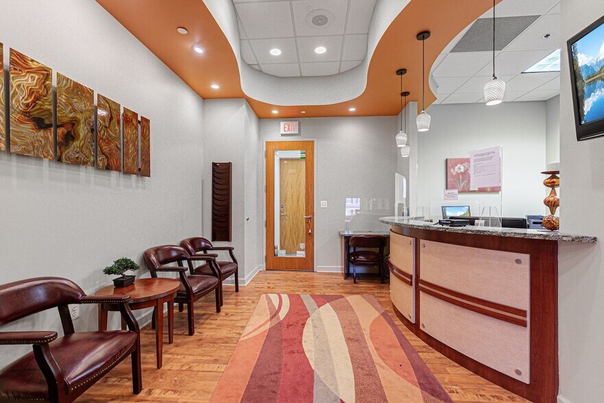More Photos Of 7625 Maple Lawn Blvd, Fulton Medical For Sale