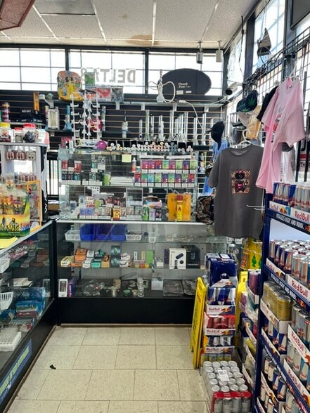 More Photos Of 3901 NW 10th St, Oklahoma City Convenience Store For Sale