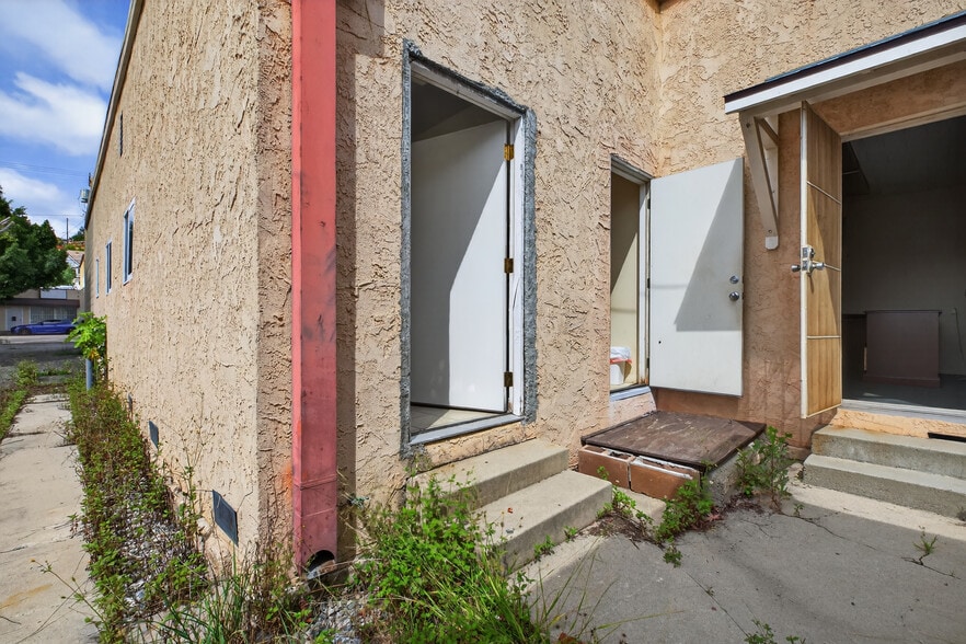 More Photos Of 4160 Verdugo Rd, Los Angeles Office For Sale