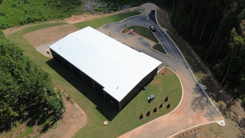 More Photos Of 40 GTD Loop, Newnan Industrial For Sale