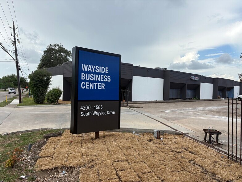 More Photos Of 4400 S Wayside Dr, Houston Unknown For Lease