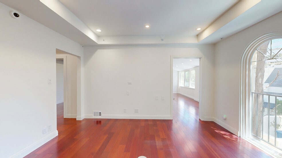 Primary Photo Of 1112 N Sherbourne Dr, West Hollywood Loft Creative Space For Lease