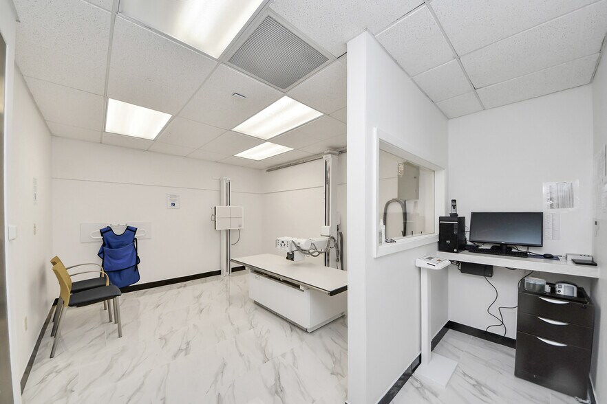 More Photos Of 7012 Barker Cypress Rd, Cypress Office For Sale