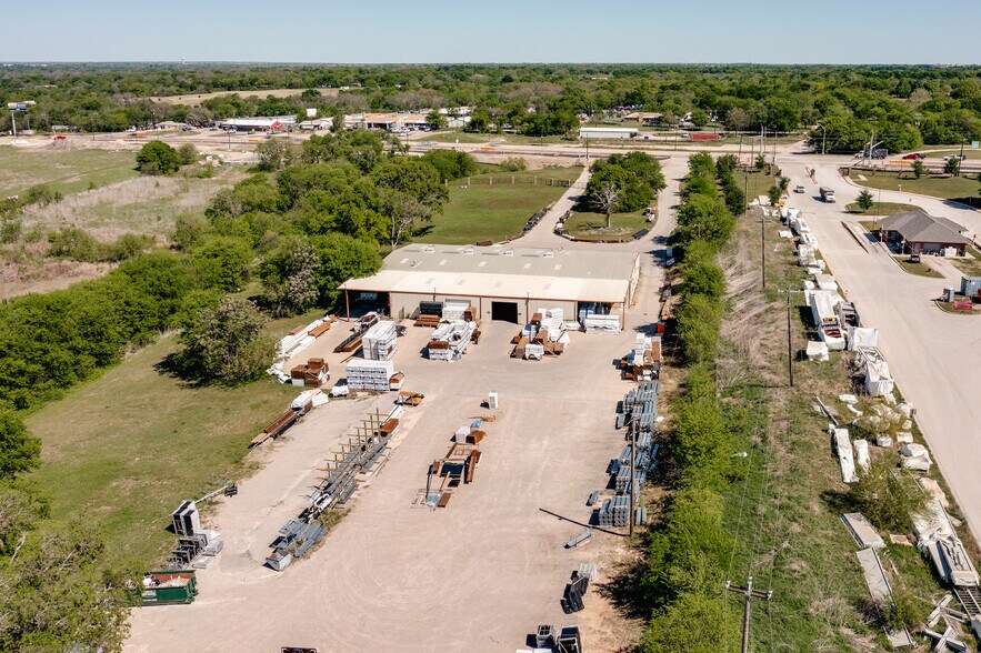 More Photos Of 2462 E University Dr, McKinney Warehouse For Sale
