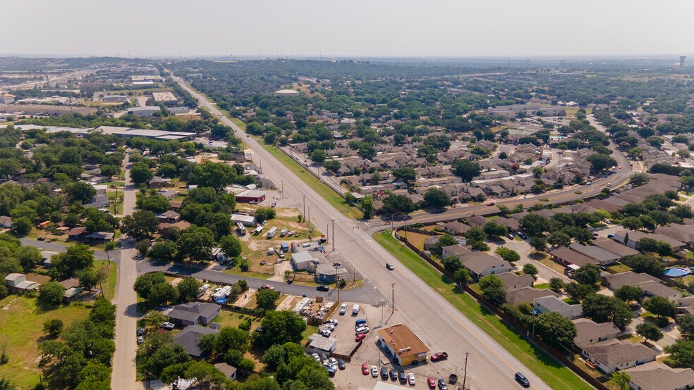 More Photos Of 5671 Randolph Blvd, San Antonio Freestanding For Sale