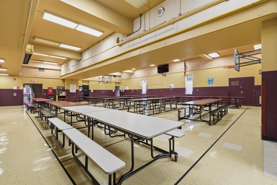 More Photos Of 221 E 12th Ave, Homestead Schools For Lease