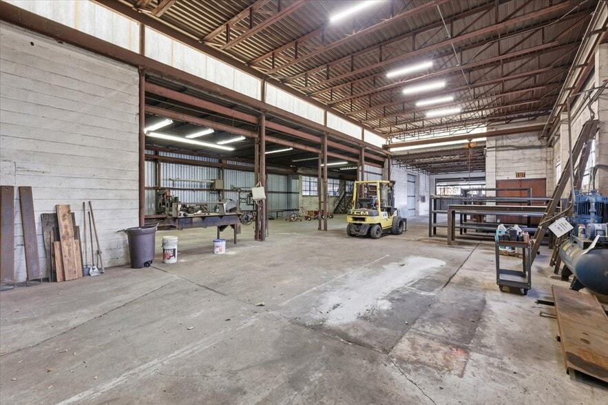 More Photos Of 1020 Wilfred Dr, Orlando Industrial For Sale