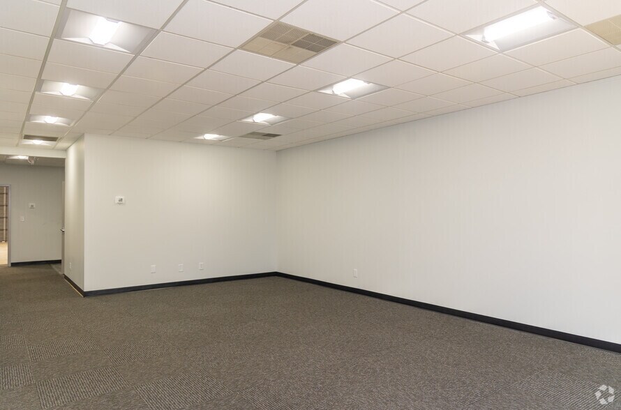 More Photos Of 5009-5015 W WT Harris Blvd, Charlotte Unknown For Lease