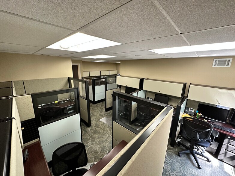 More Photos Of 1108 Ohio River Blvd, Sewickley Office For Sale