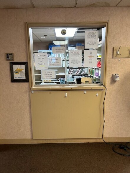 More Photos Of 140 Strollings Ave, Logan Office For Sale