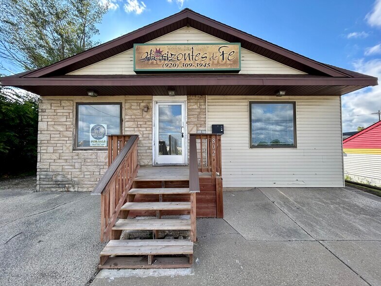 More Photos Of 802 S Military Ave, Green Bay Freestanding For Sale