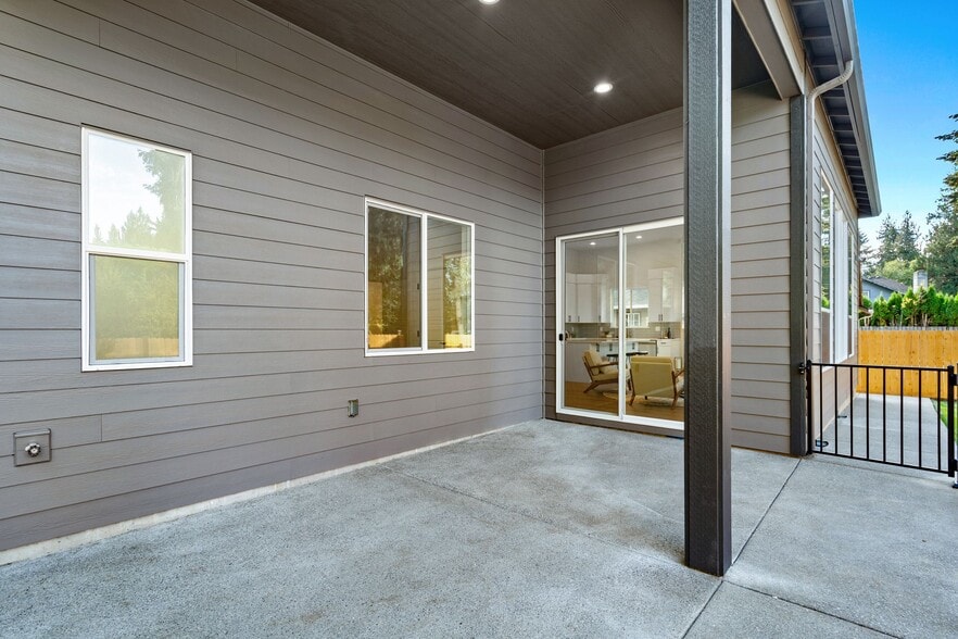 More Photos Of 1801 SE Brookwood Ave, Hillsboro Specialty For Sale