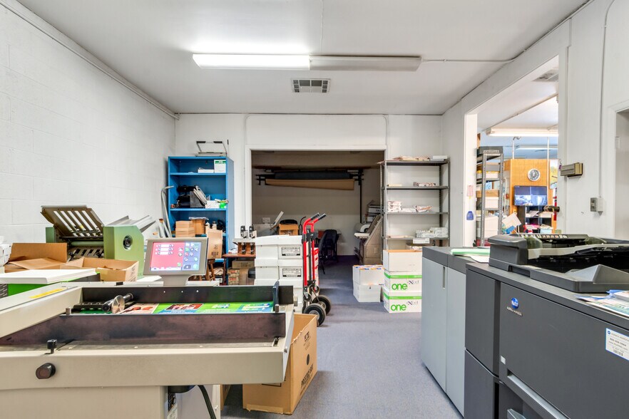 More Photos Of 261 E Base Line St, San Bernardino General Retail For Sale