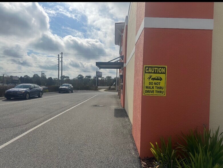 More Photos Of 14111 Cortez Blvd, Brooksville General Retail For Lease