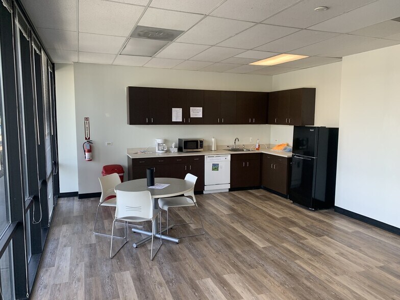 More Photos Of 6675 S Kenton St, Centennial Unknown For Lease