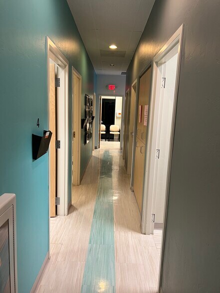 More Photos Of 516 E Whitehouse Canyon Rd, Green Valley Office For Sale