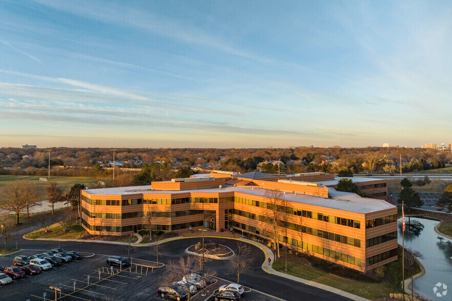 More Photos Of 1420 Kensington Rd, Oak Brook Office For Lease
