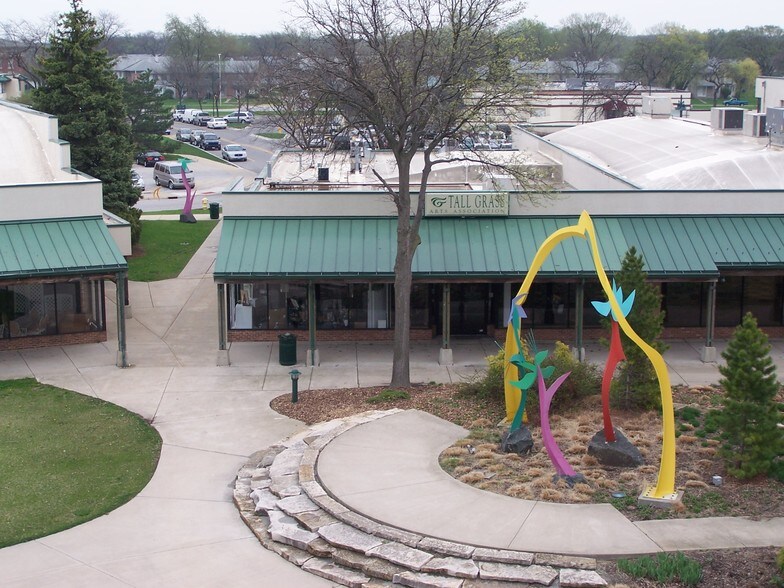 More Photos Of 200-298 Main St, Park Forest General Retail For Lease