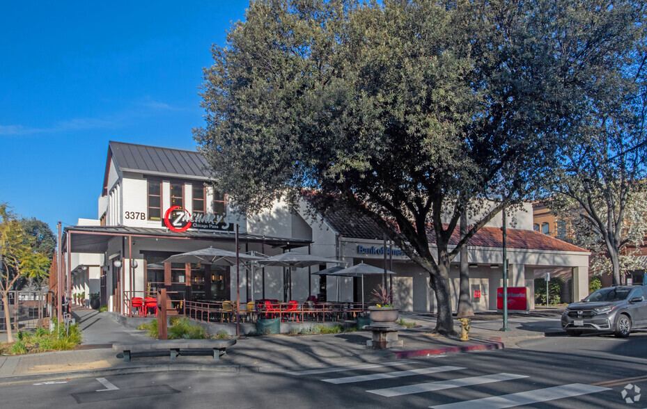 Primary Photo Of 337 Main St, Pleasanton Bank For Lease