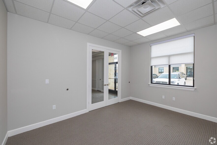 More Photos Of 26717 Westheimer Pky, Katy Medical For Sale