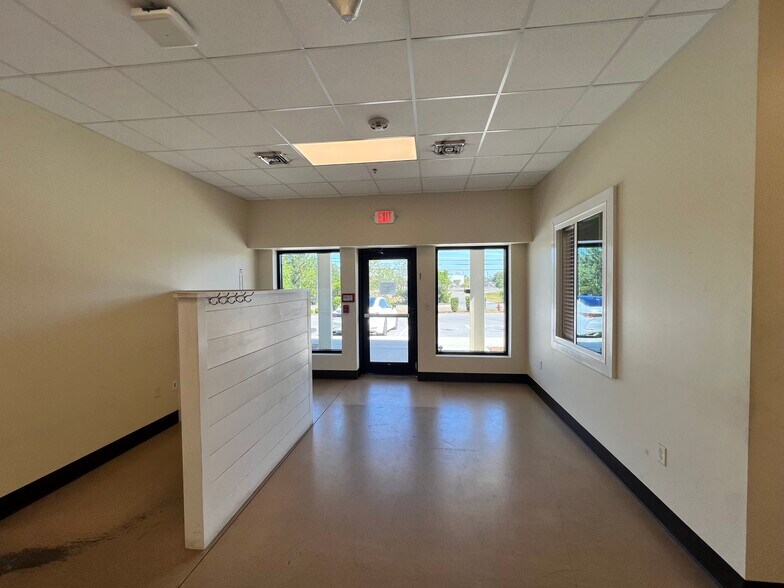 More Photos Of 521 W 14th St, Panama City Flex For Lease