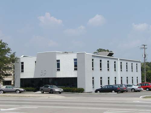 More Photos Of 39 S Milwaukee Ave, Wheeling Medical For Sale