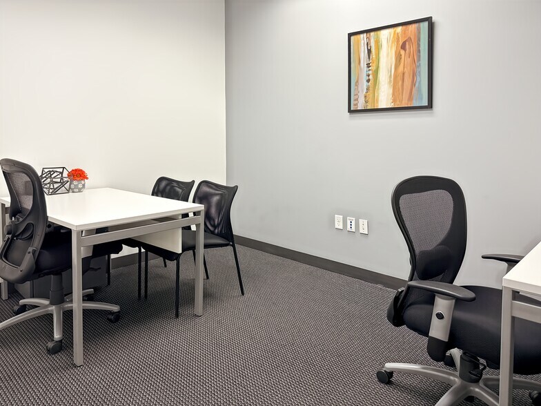 More Photos Of 20860 N Tatum Blvd, Phoenix Coworking Space