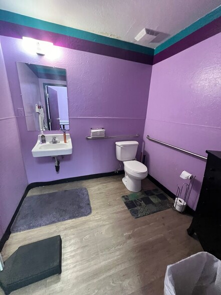 More Photos Of 7430 S 48th St, Phoenix Storefront For Lease