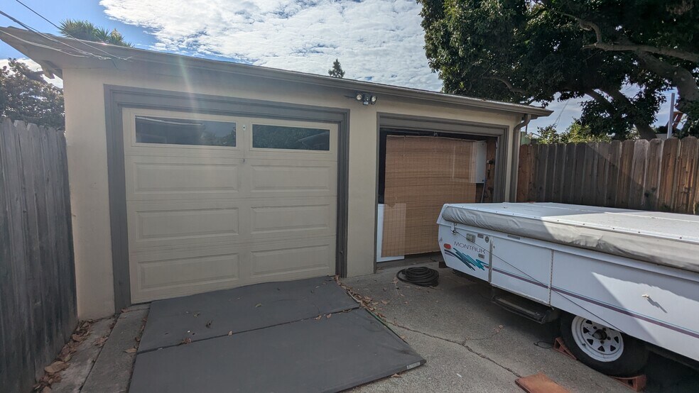 More Photos Of 24829-24831 Thomas Ave, Hayward Apartments For Sale