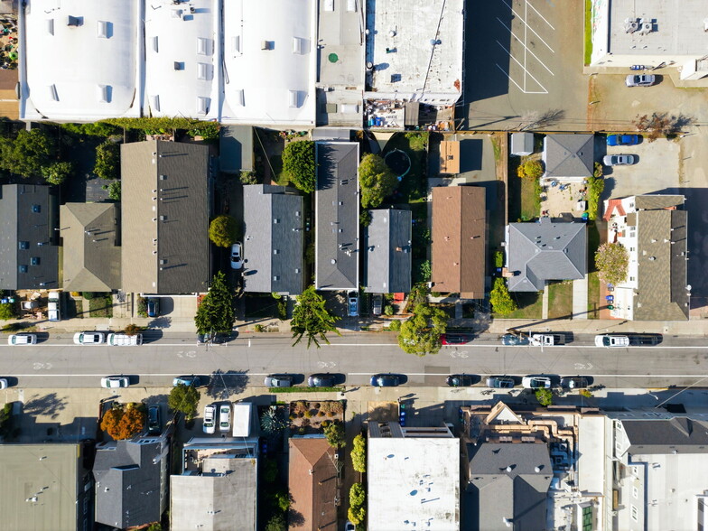 More Photos Of 930 Kains Ave, Albany Apartments For Sale